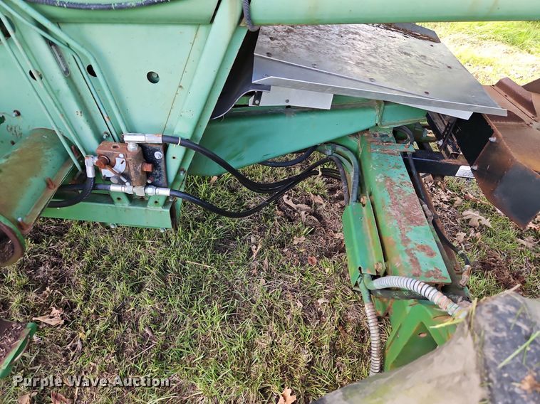 image for item EI3800 1982 John Deere 7720 RWA combine