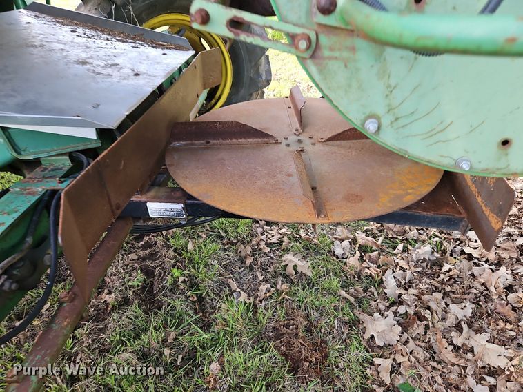 image for item EI3800 1982 John Deere 7720 RWA combine