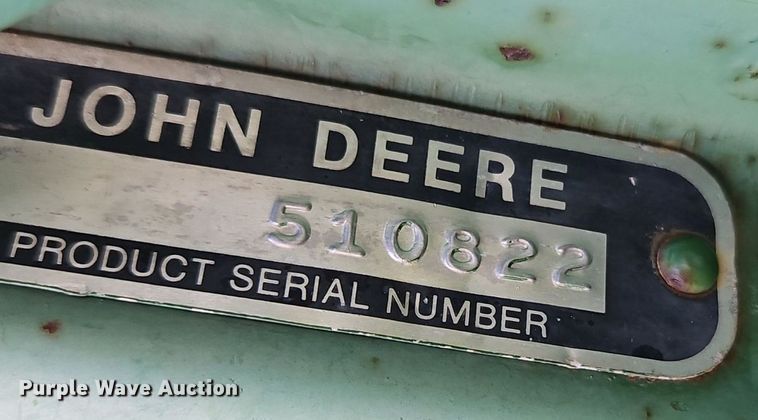 image for item EI3800 1982 John Deere 7720 RWA combine