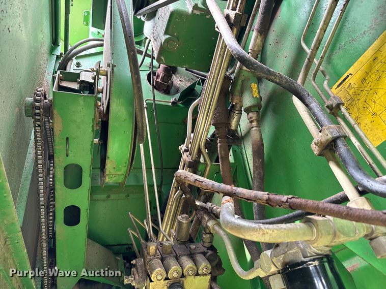 image for item EJ0521 1997 John Deere 9500 RWA combine