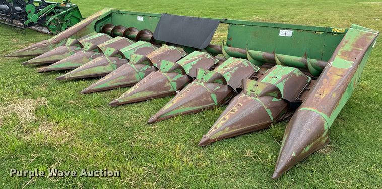 image for item EJ0526 John deere  843 corn head