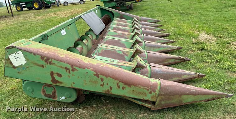 image for item EJ0526 John deere  843 corn head