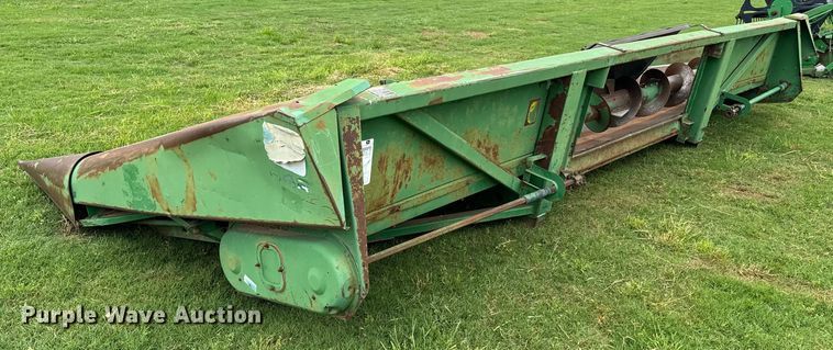 image for item EJ0526 John deere  843 corn head