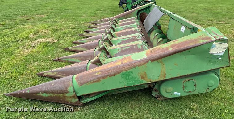 image for item EJ0526 John deere  843 corn head