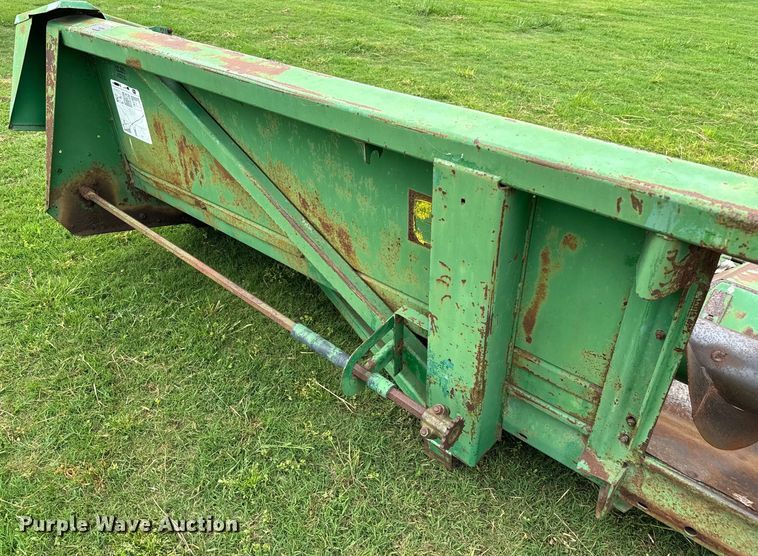 image for item EJ0526 John deere  843 corn head