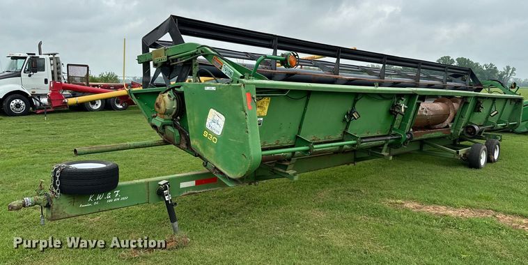 image for item EJ0528 1997 John Deere 930 rigid head