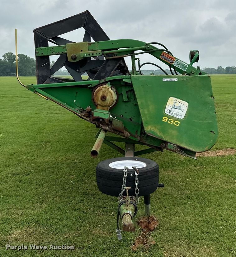 image for item EJ0528 1997 John Deere 930 rigid head
