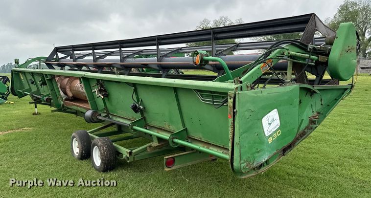 image for item EJ0528 1997 John Deere 930 rigid head