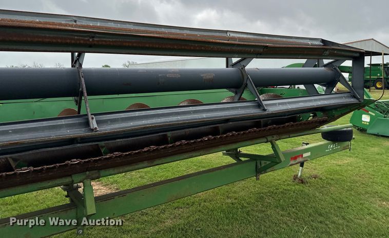 image for item EJ0528 1997 John Deere 930 rigid head