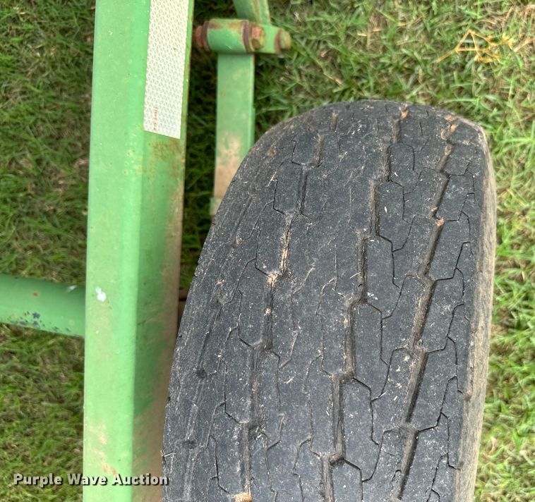 image for item EJ0528 1997 John Deere 930 rigid head