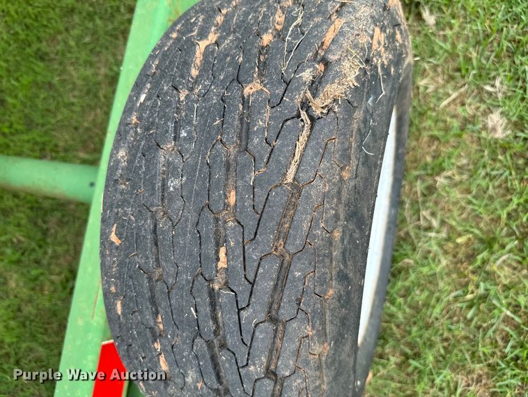 image for item EJ0528 1997 John Deere 930 rigid head