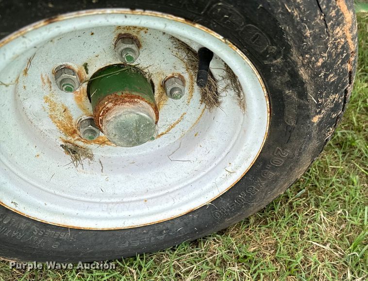 image for item EJ0528 1997 John Deere 930 rigid head