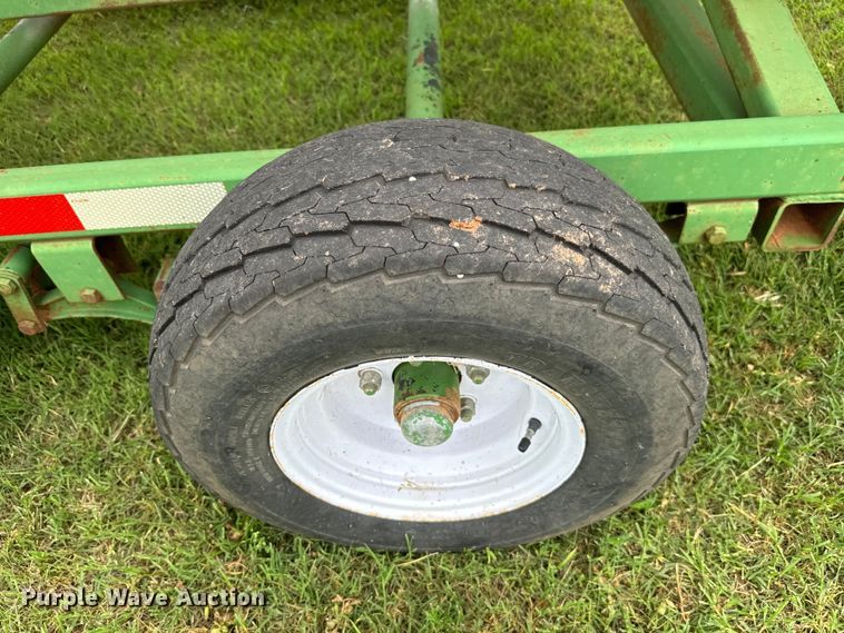 image for item EJ0528 1997 John Deere 930 rigid head