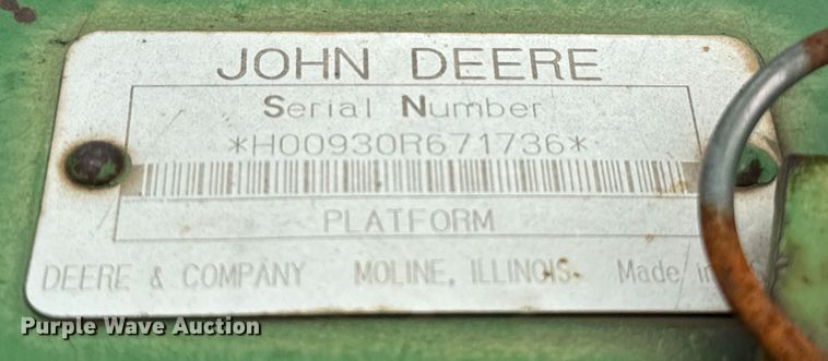 image for item EJ0528 1997 John Deere 930 rigid head