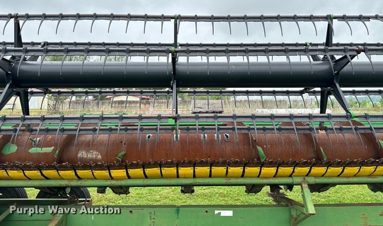 image for item EJ0529 2011 John Deere 630F flex head