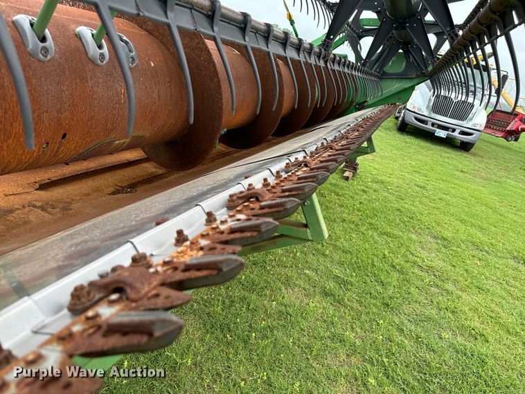 image for item EJ0529 2011 John Deere 630F flex head