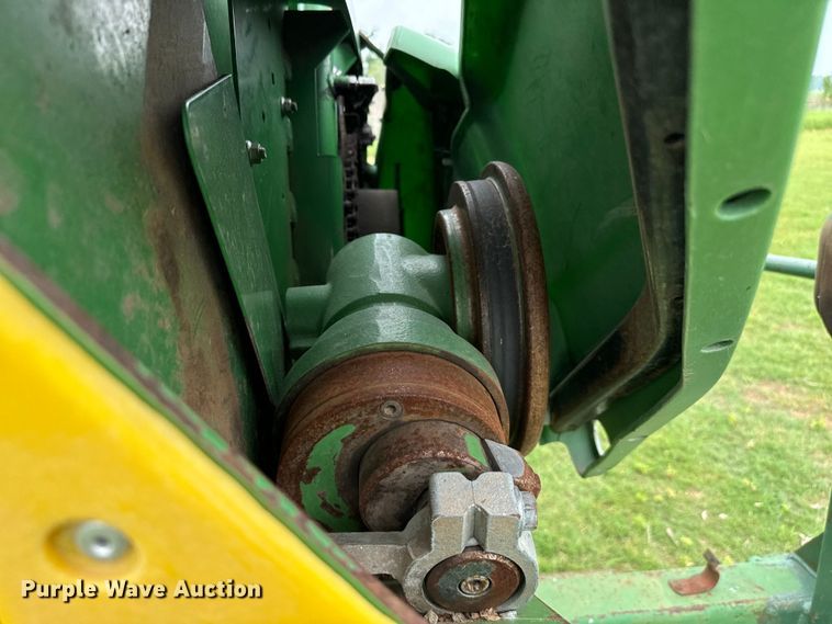 image for item EJ0529 2011 John Deere 630F flex head