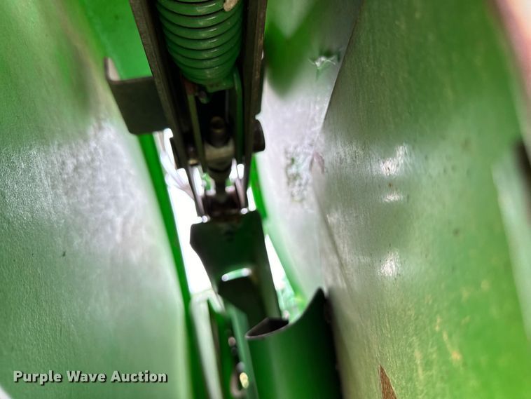 image for item EJ0529 2011 John Deere 630F flex head