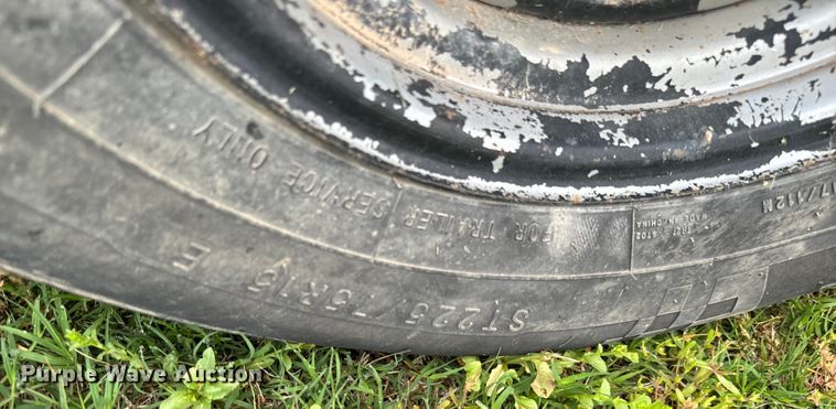 image for item EJ0529 2011 John Deere 630F flex head