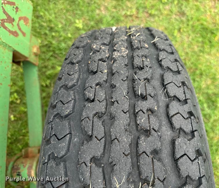 image for item EJ0529 2011 John Deere 630F flex head