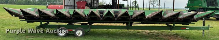 image for item EJ0530 John Deere corn head