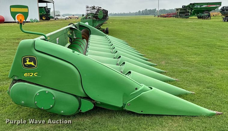 image for item EJ0531 2009 John Deere 612C corn head