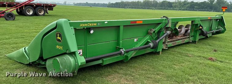 image for item EJ0531 2009 John Deere 612C corn head