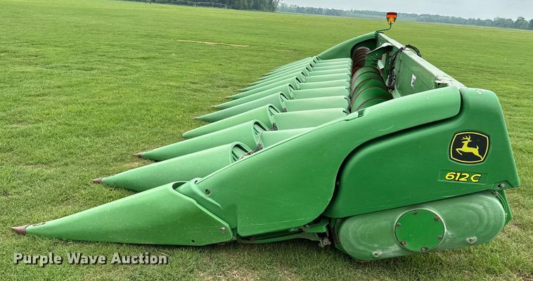image for item EJ0531 2009 John Deere 612C corn head