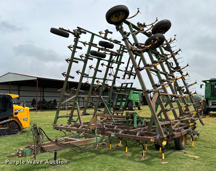 image for item EJ0574 John Deere 980 field cultivator