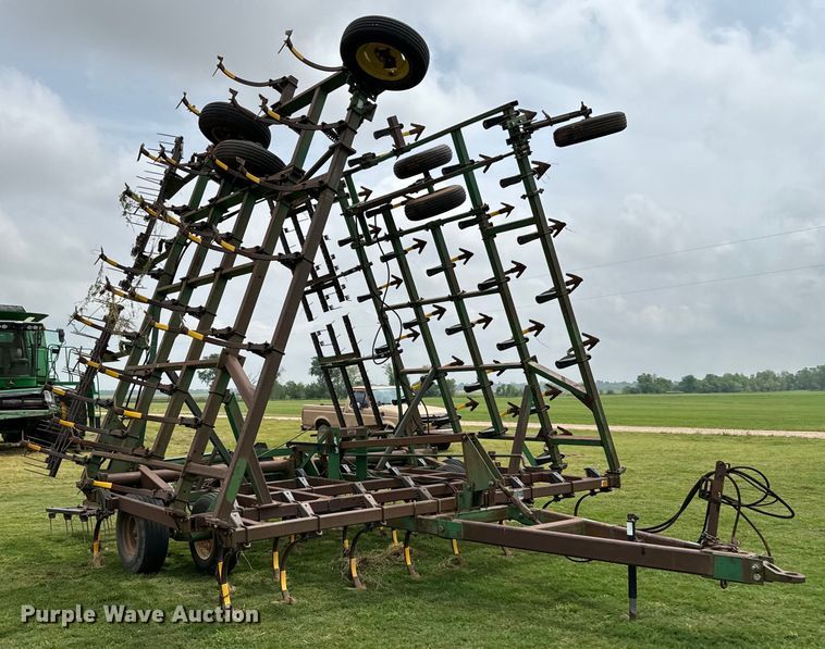 image for item EJ0574 John Deere 980 field cultivator