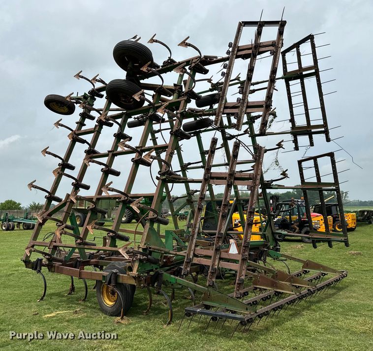 image for item EJ0574 John Deere 980 field cultivator