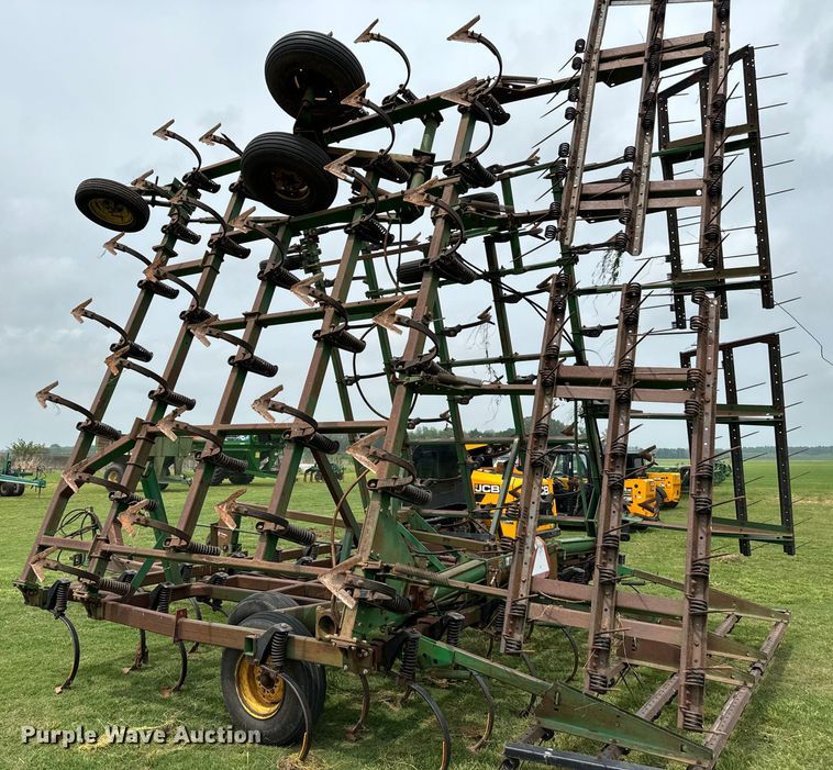 image for item EJ0574 John Deere 980 field cultivator