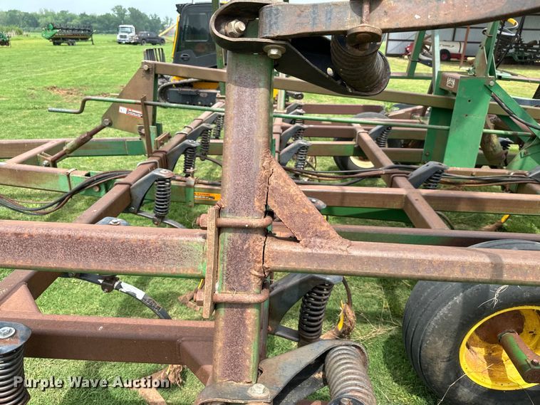 image for item EJ0574 John Deere 980 field cultivator