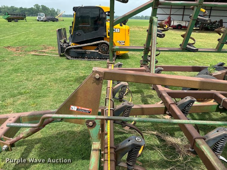 image for item EJ0574 John Deere 980 field cultivator