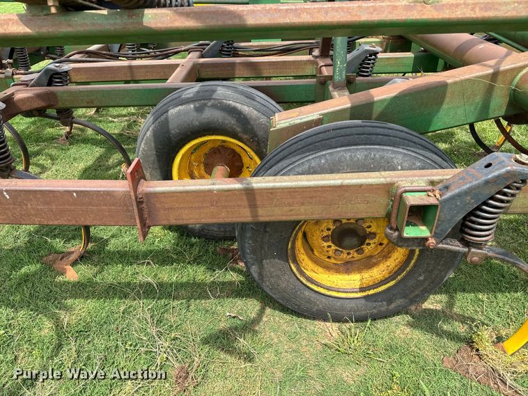 image for item EJ0574 John Deere 980 field cultivator