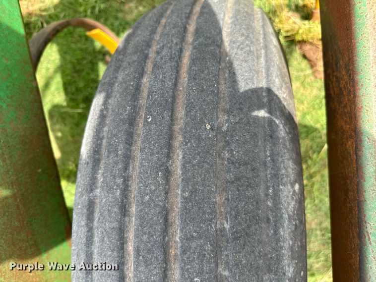 image for item EJ0574 John Deere 980 field cultivator