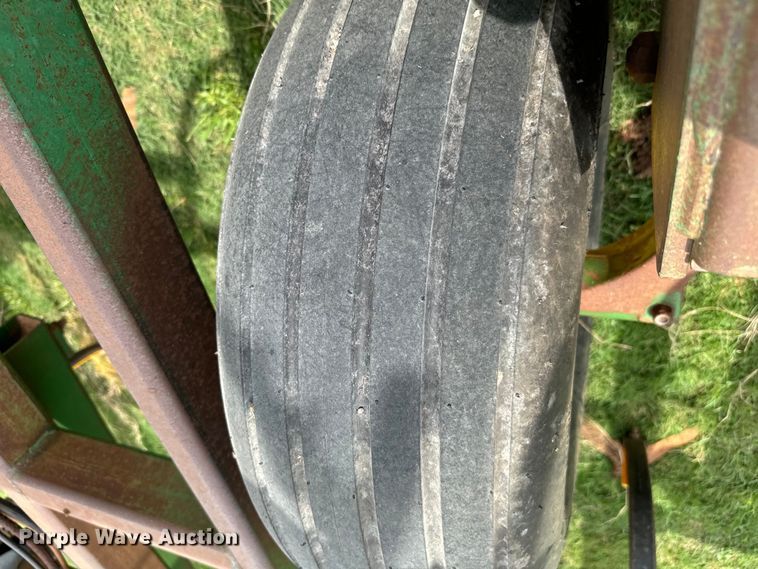 image for item EJ0574 John Deere 980 field cultivator