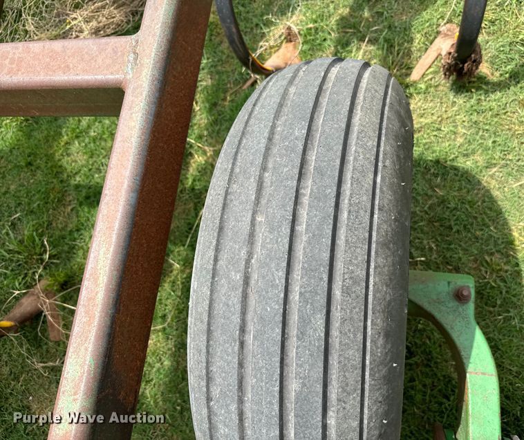 image for item EJ0574 John Deere 980 field cultivator