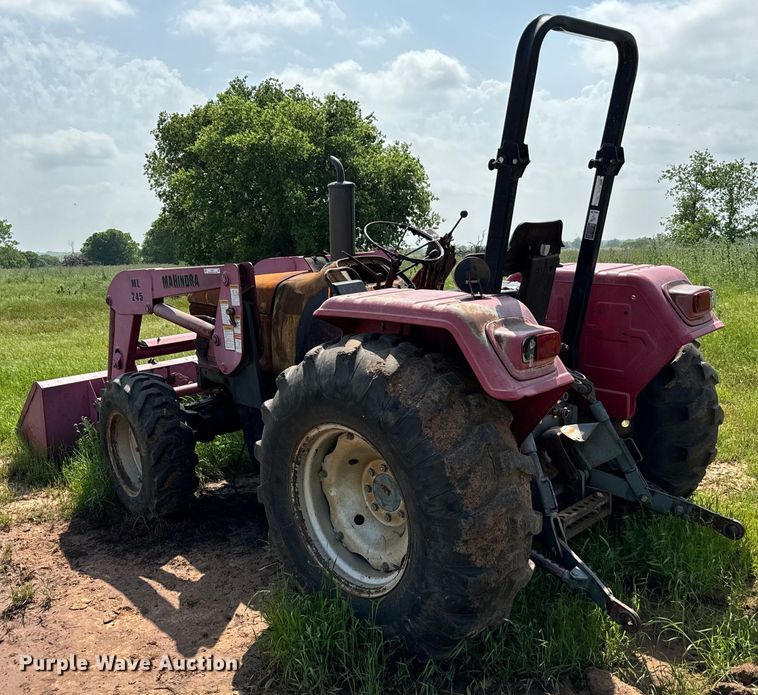 image for item EJ0617 Mahindra 4530 MFWD tractor