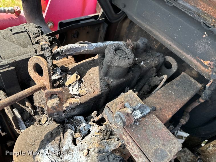 image for item EJ0617 Mahindra 4530 MFWD tractor