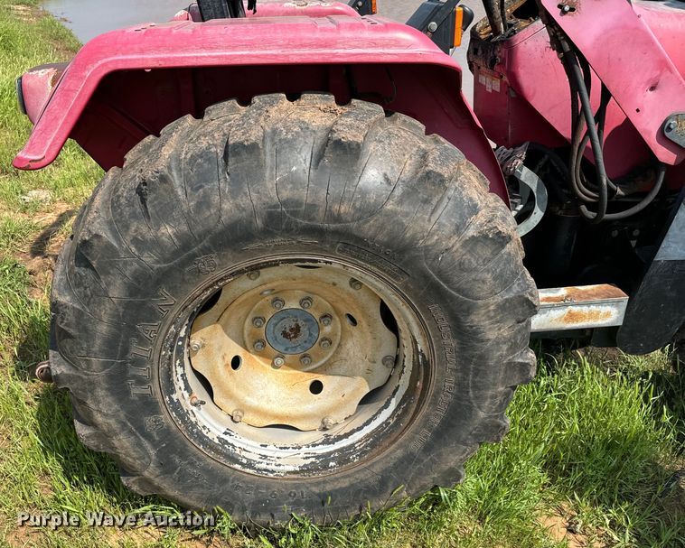 image for item EJ0617 Mahindra 4530 MFWD tractor