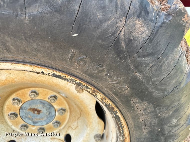 image for item EJ0617 Mahindra 4530 MFWD tractor