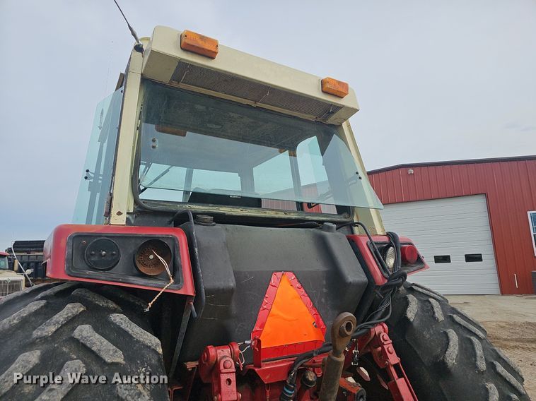 image for item EJ5365 International Harvester 1586 tractor