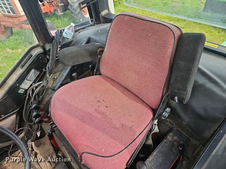 image for item EJ5365 International Harvester 1586 tractor