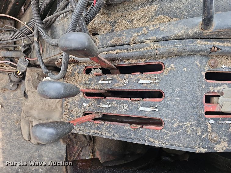 image for item EJ5365 International Harvester 1586 tractor