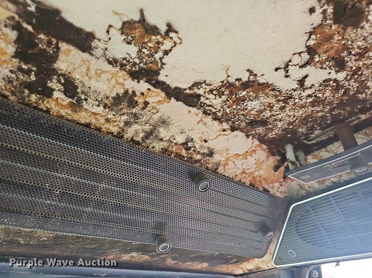 image for item EJ5365 International Harvester 1586 tractor