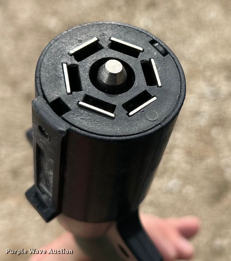 image for item EK4145 2000 Duo Lift 464014E sprayer trailer