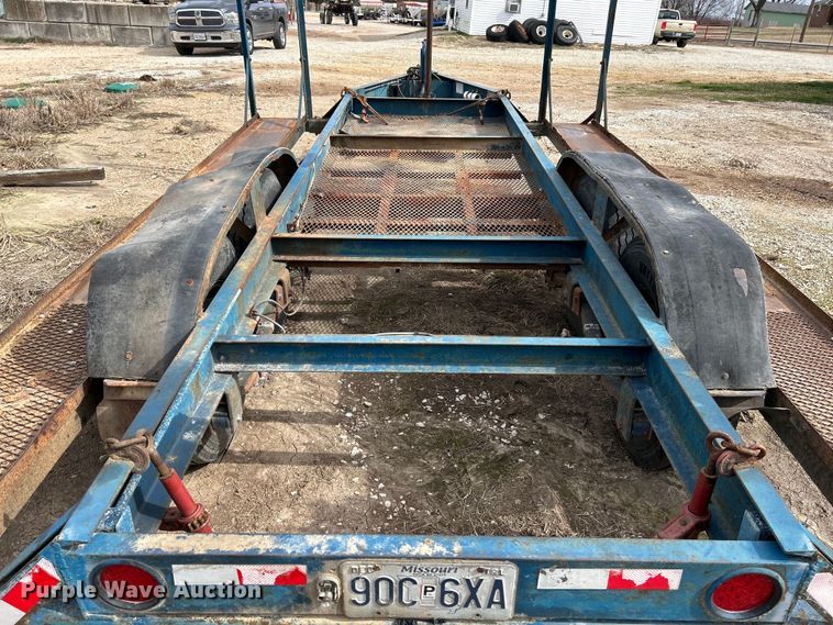 image for item EK4145 2000 Duo Lift 464014E sprayer trailer