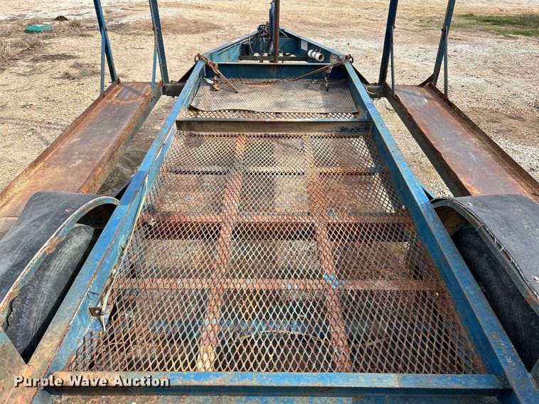 image for item EK4145 2000 Duo Lift 464014E sprayer trailer