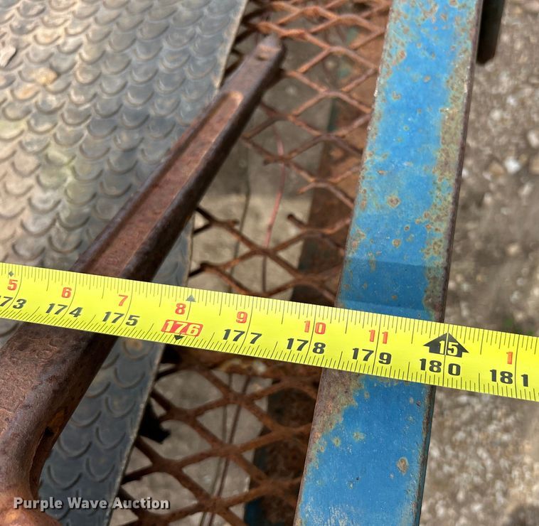 image for item EK4145 2000 Duo Lift 464014E sprayer trailer